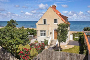 Exceptionel Beach House at the Ocean Gilleleje